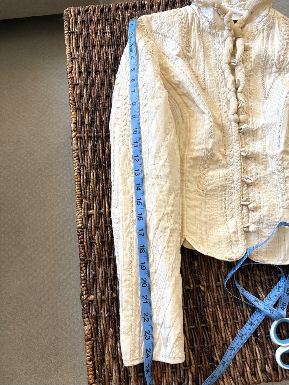 Elie Tahari Cream Quilted Detail Jacket - Picture 11 of 12